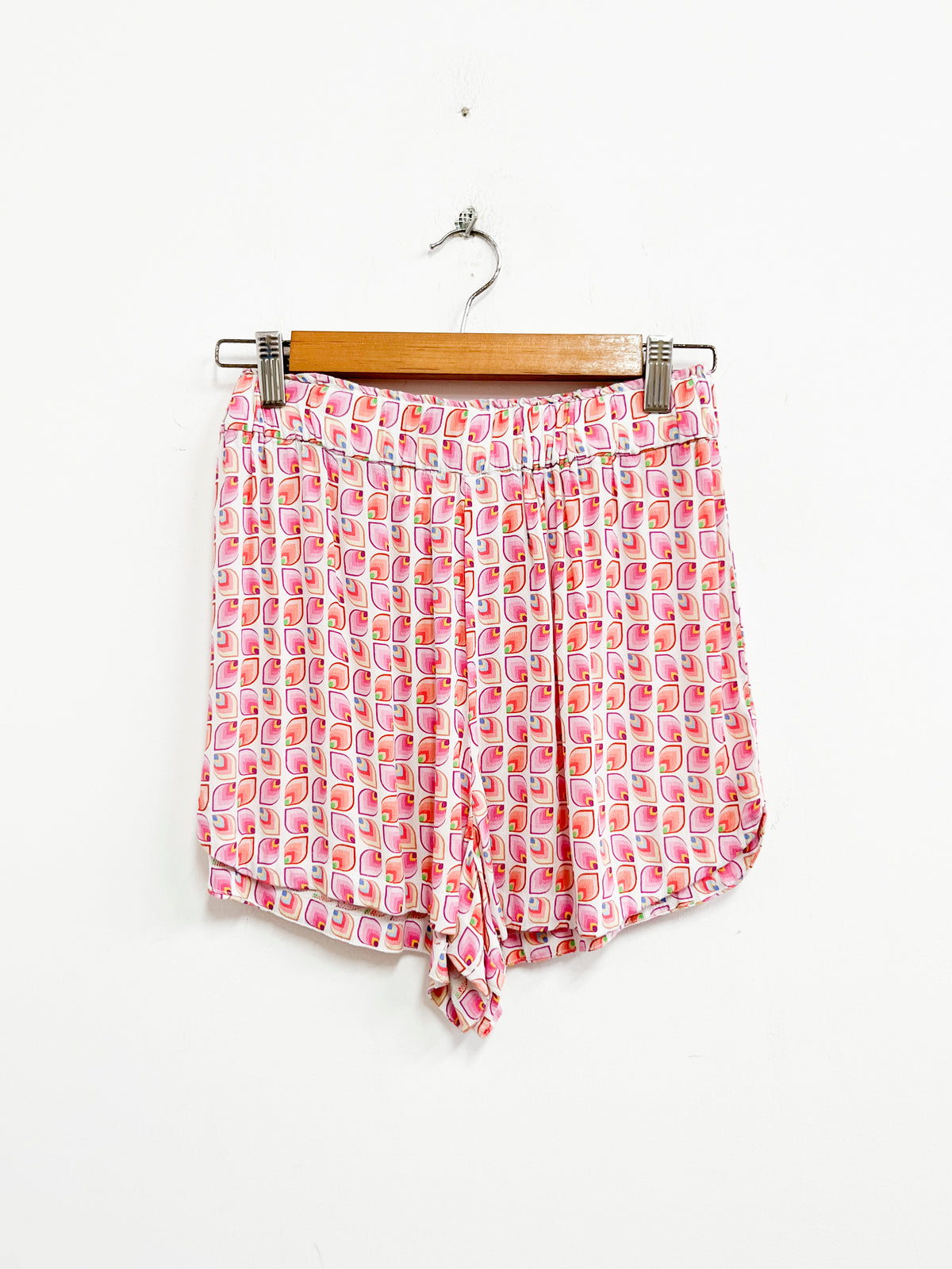 Short estampado rojo y rosado - Zara - Talla M