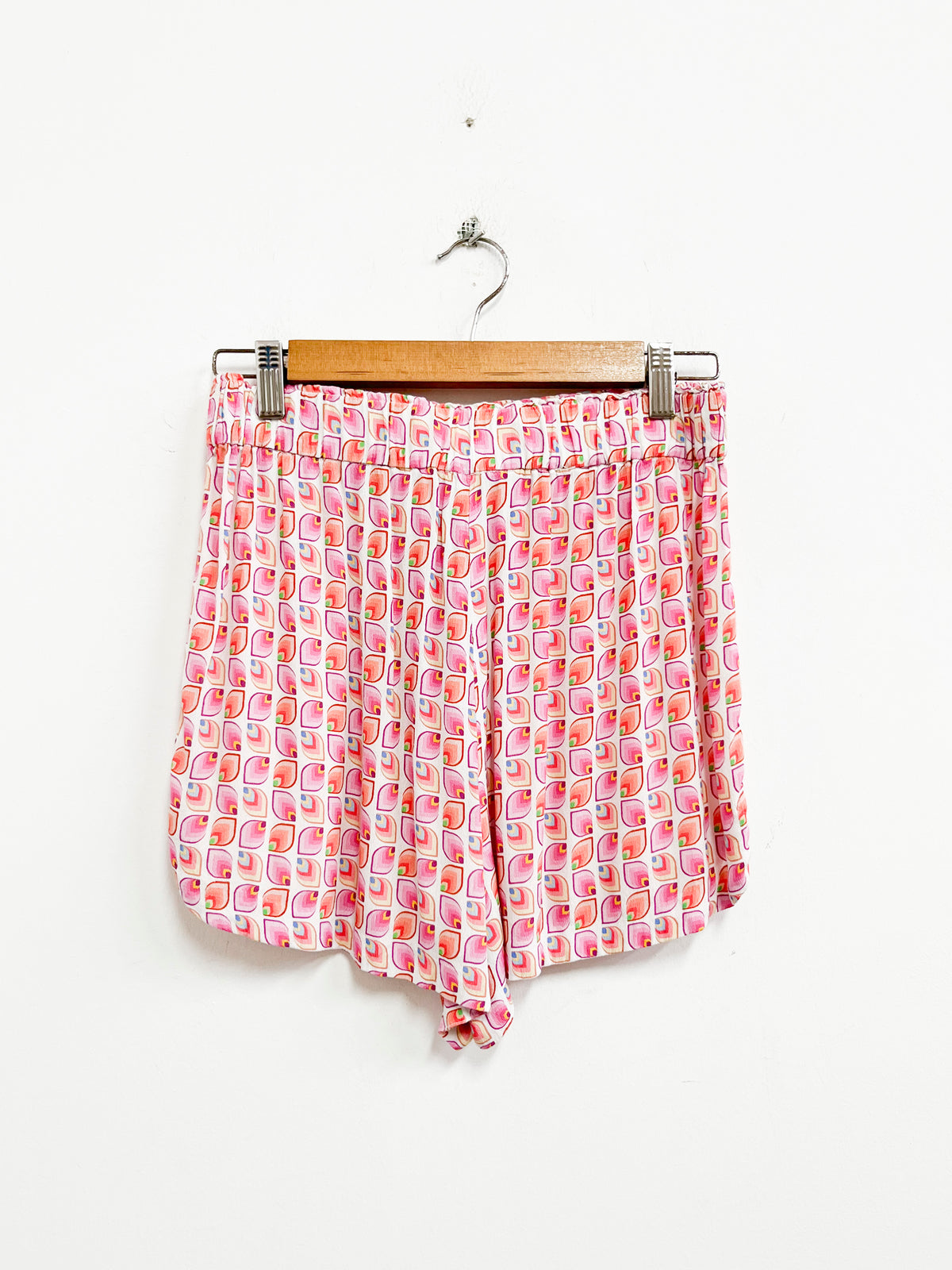 Short estampado rojo y rosado - Zara - Talla M