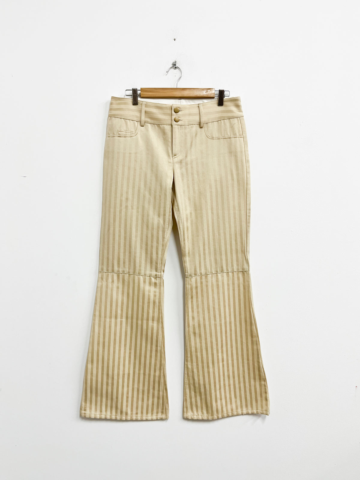 Pantalon beige acampanado - AliceyOlivia - Talla L