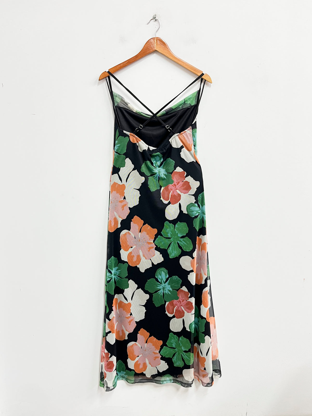 Vestido negro con flores - Bagus - Talla S