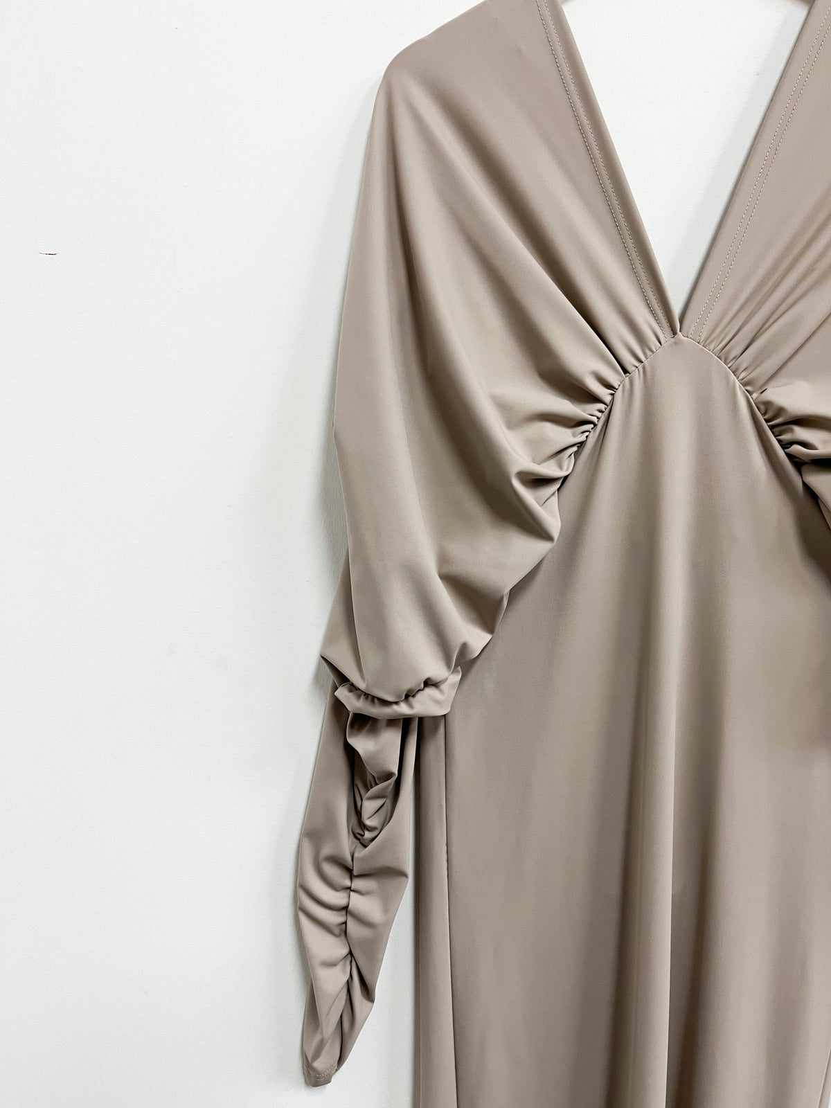 Vestido beige largo manga larga - Talla S