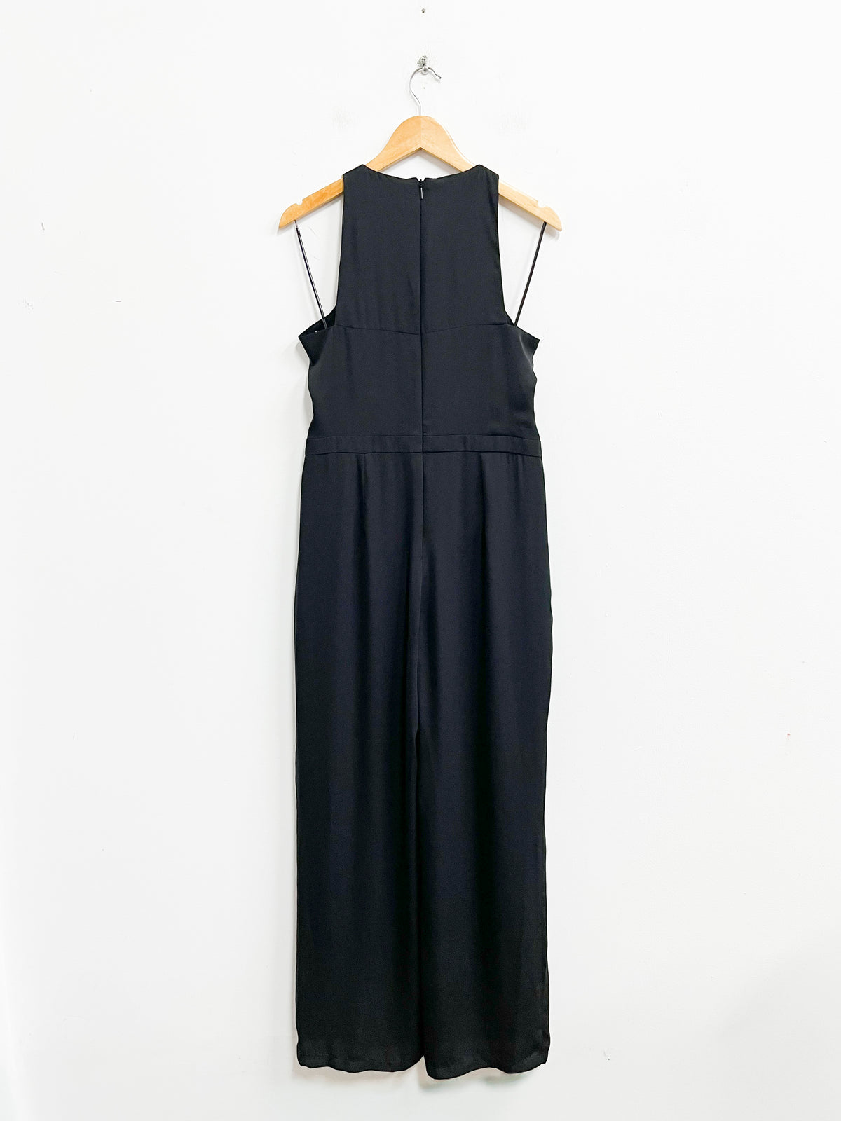 Enterizo negro con dorado en escote - Mango - Talla M