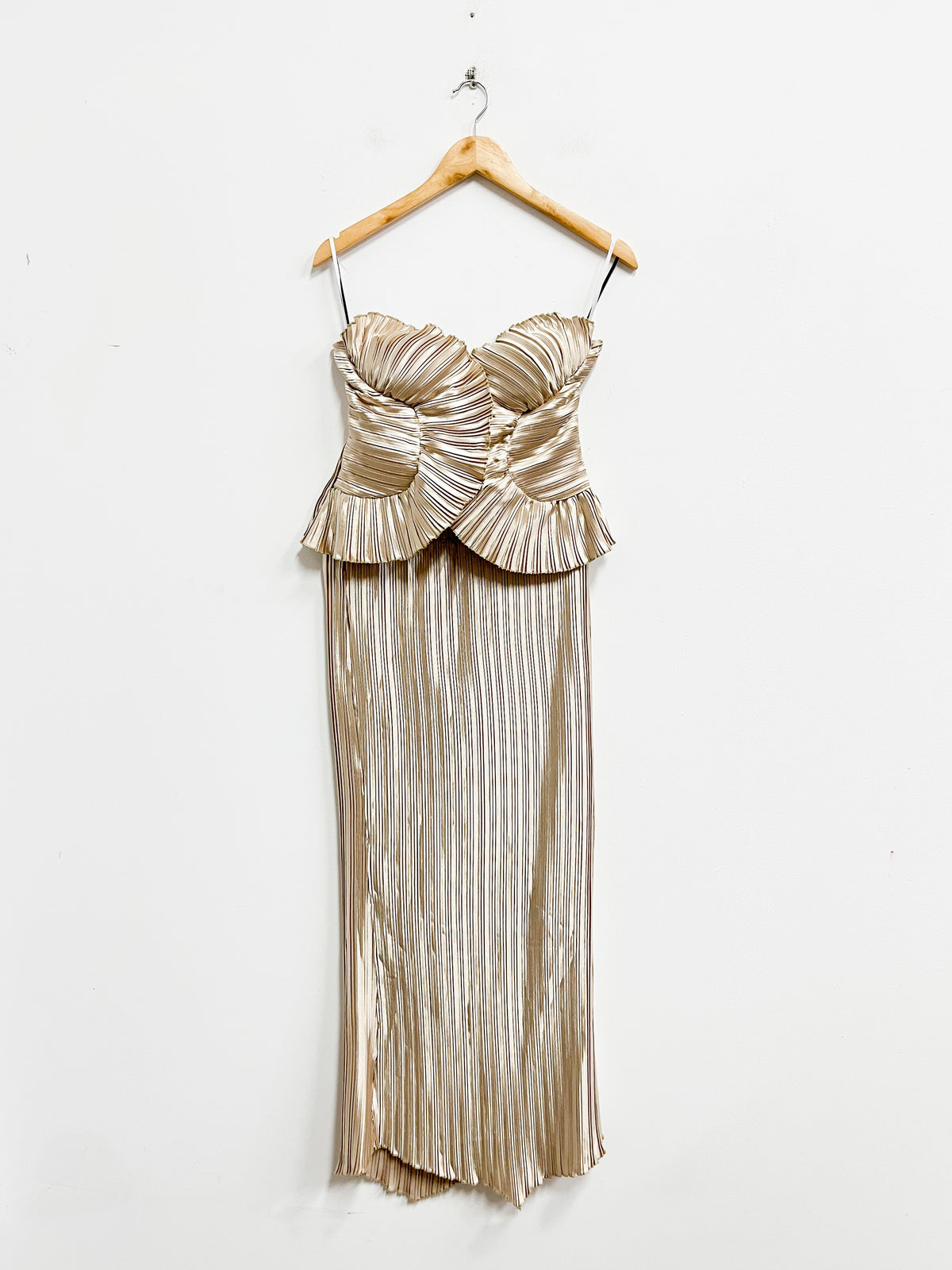 Top strapples y falda color dorado - Talla S