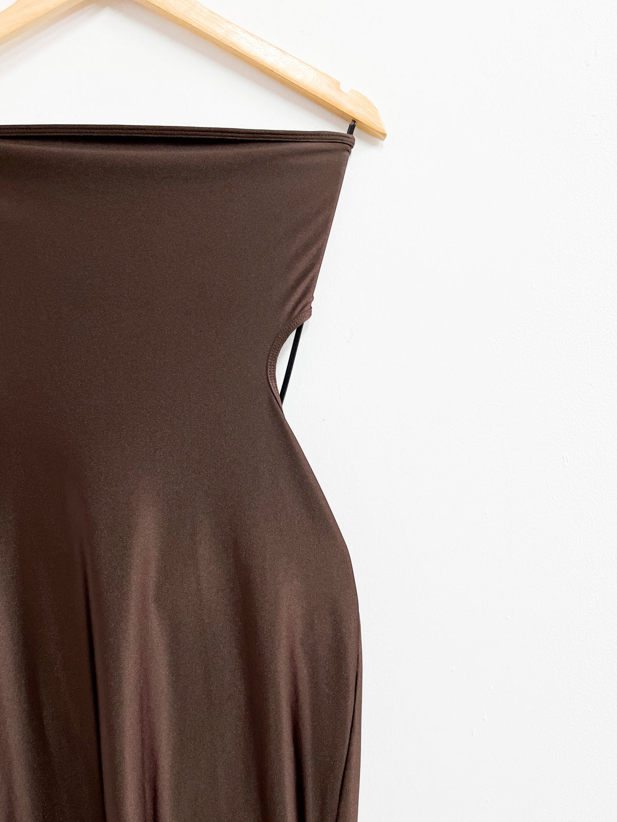 Vestido strapless escote espalda - Half Naked - Talla XS