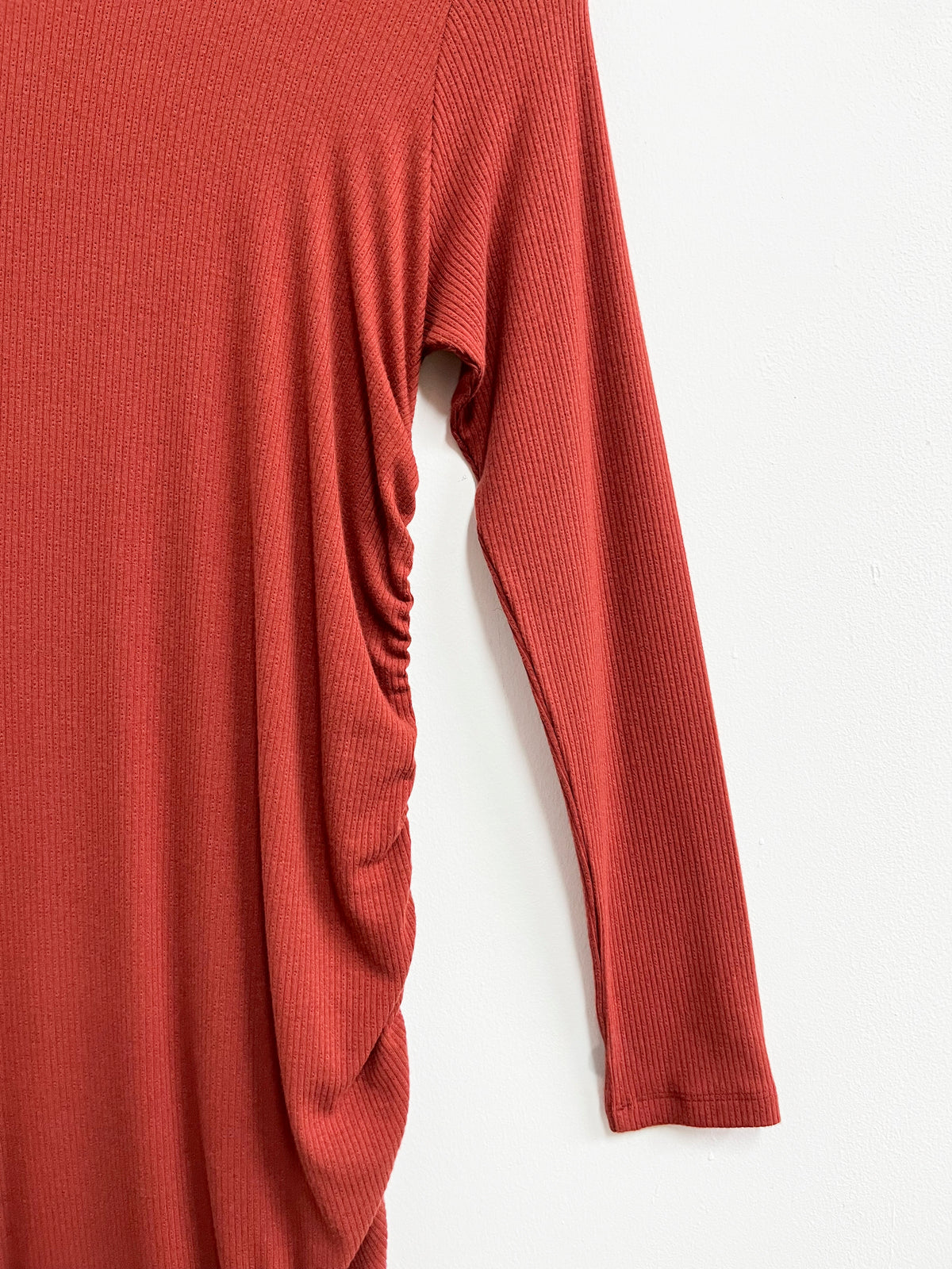 Vestido midi manga larga ajuste lateral - Now - Talla M