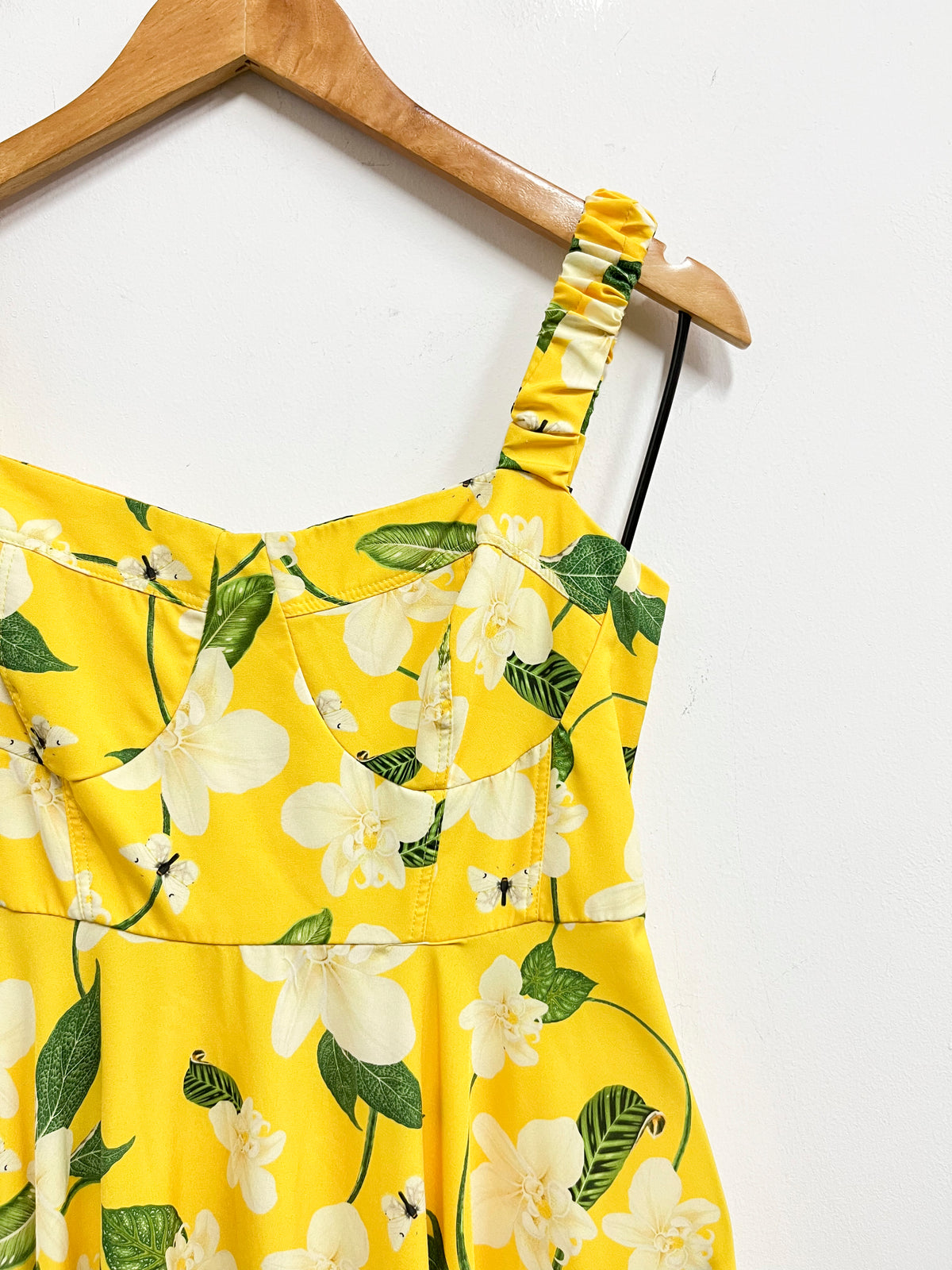 Vestido amarillo con flores y hojas - Fasce - Talla S