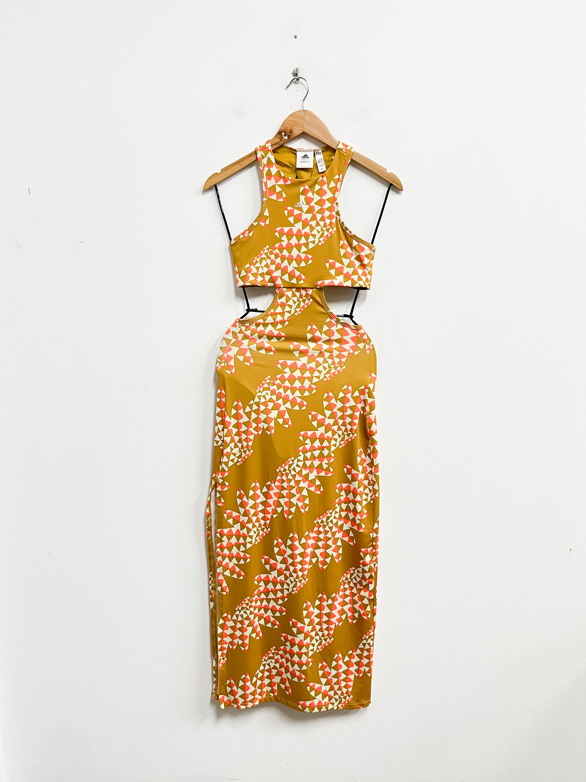 Vestido mostaza midi estampado - Farm Rio x Adidas - Talla XS