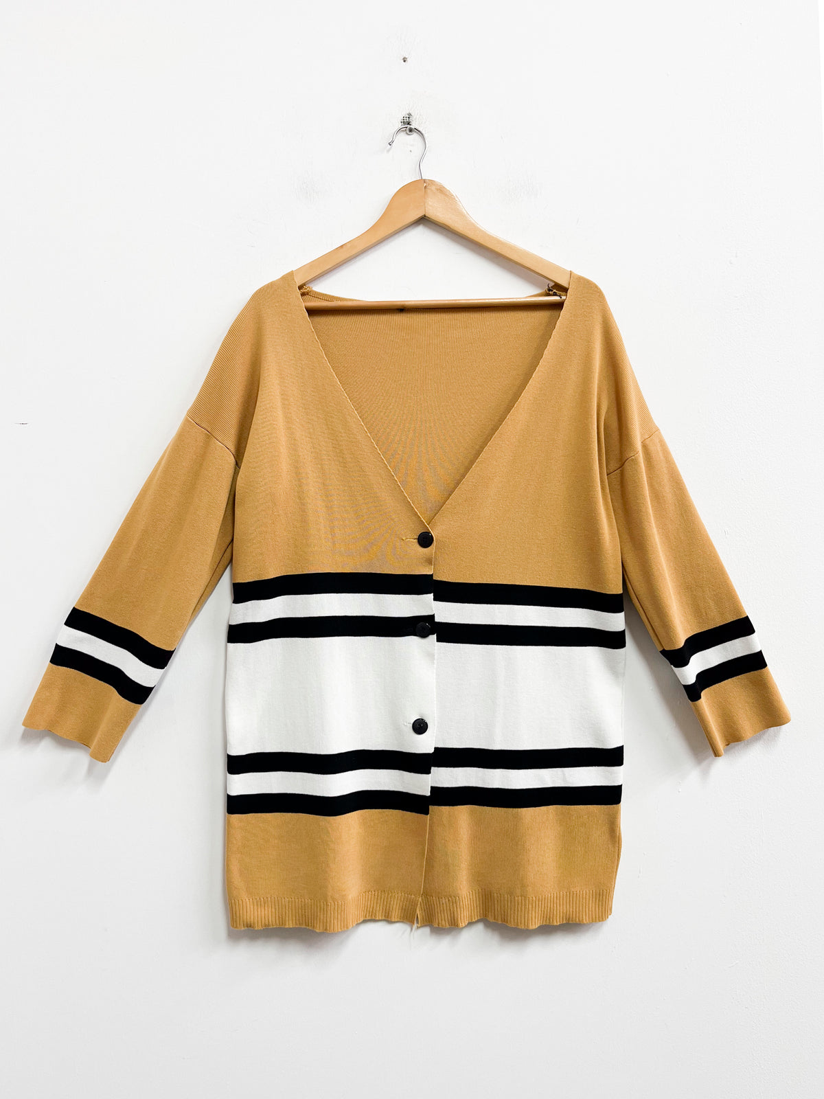 Chompa marron blanca con negro - Talla L