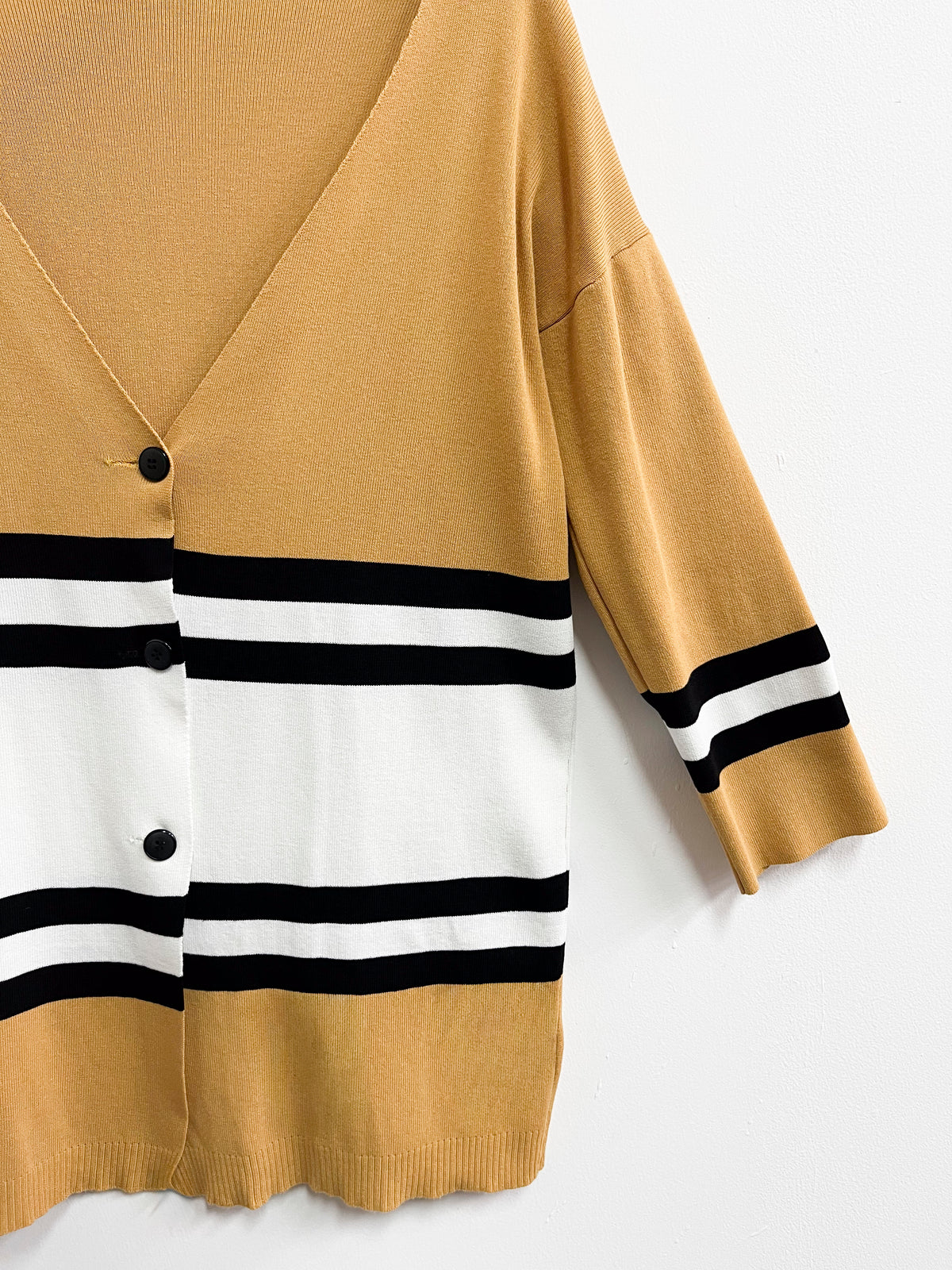 Chompa marron blanca con negro - Talla L