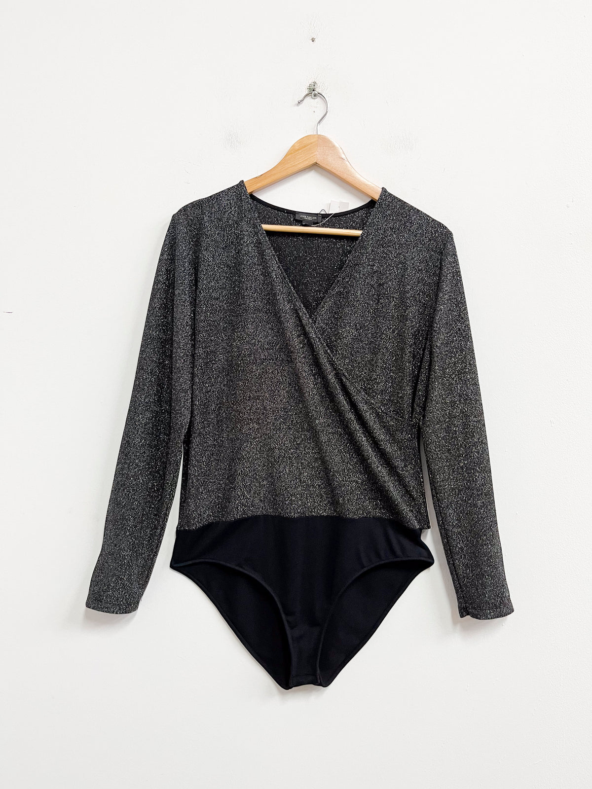 Body negro con brillos - Ann Taylor - Talla L