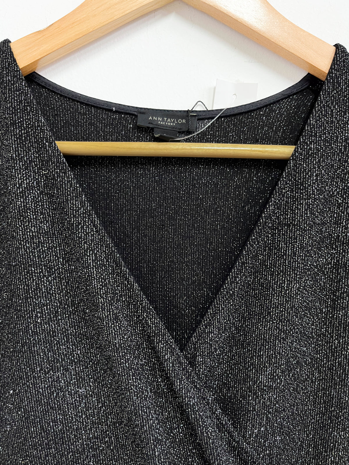 Body negro con brillos - Ann Taylor - Talla L