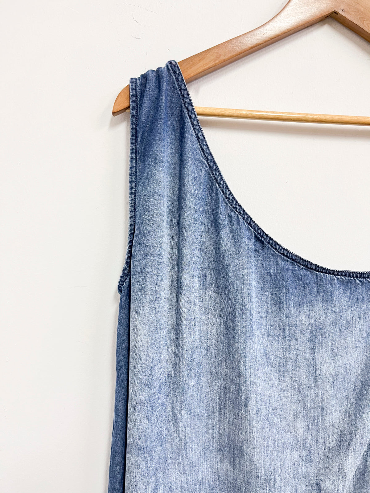 Top asimétrico denim - Talla S