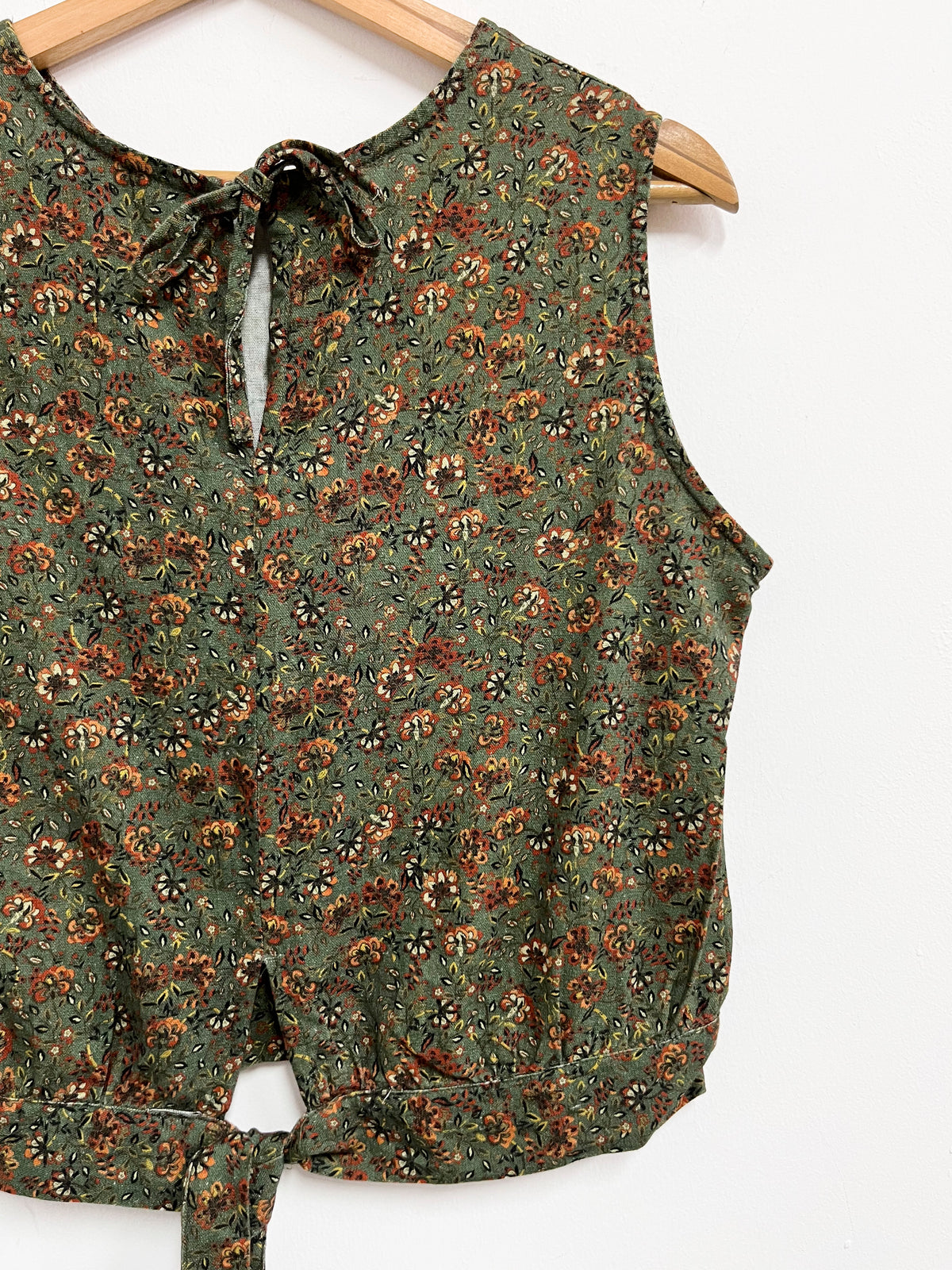 Top verde con florcitas - Talla S