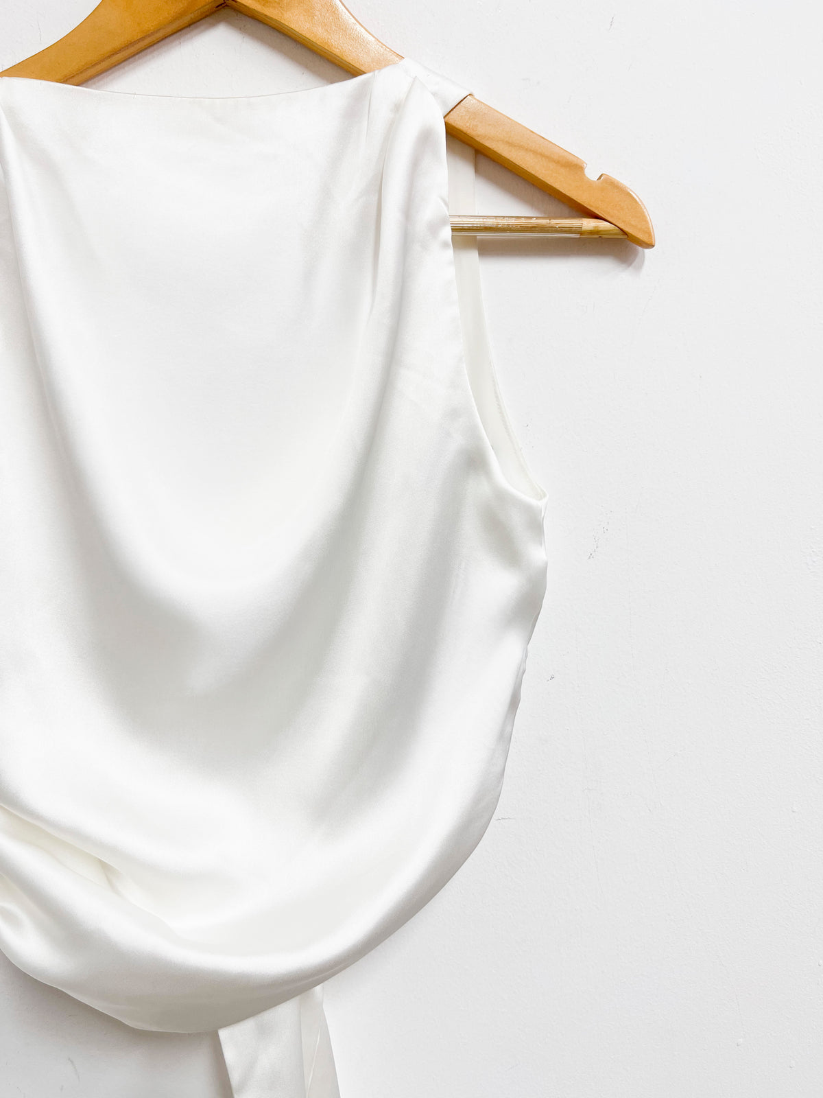 Top crema satinado - Zara - Talla S