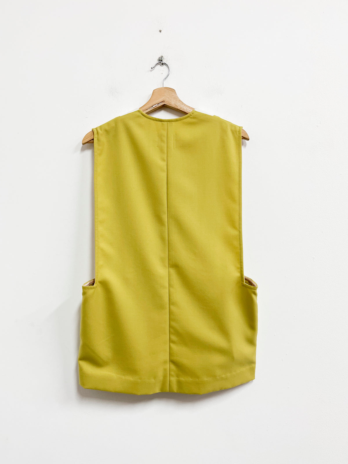 Chaleco verde cuello blanco de cuero - Sandra Weil - Talla S
