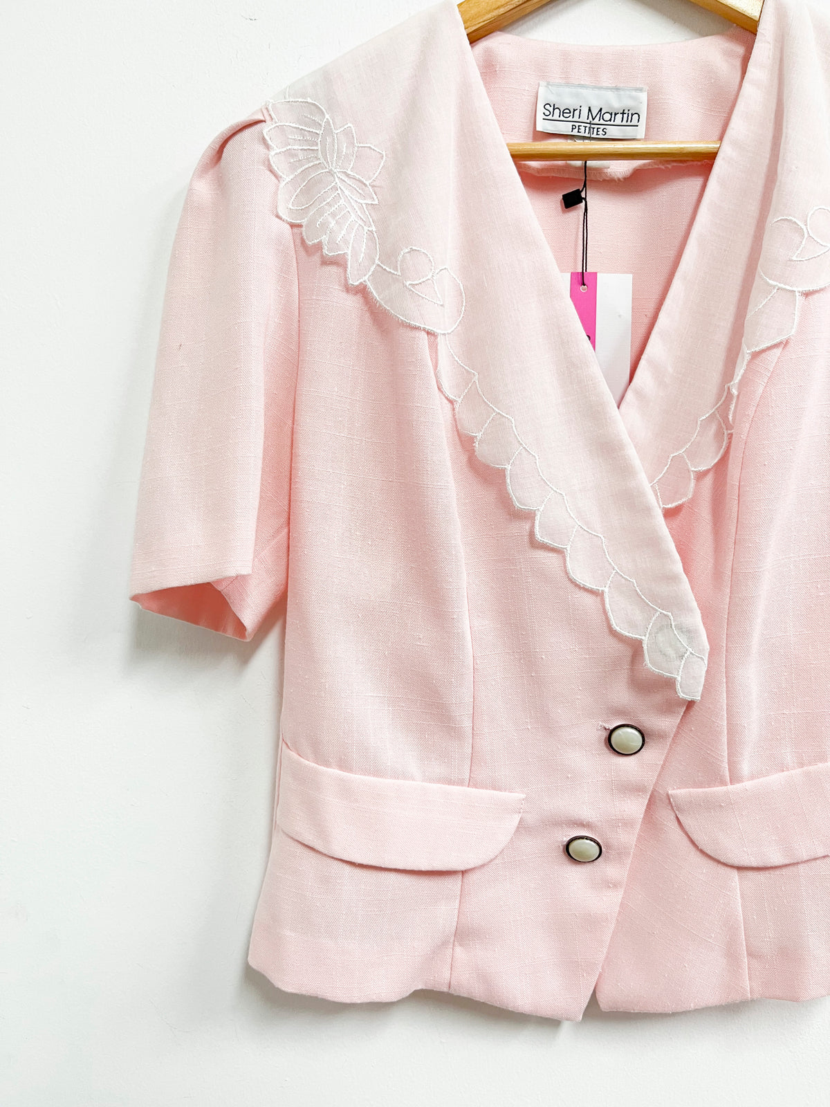 Saco rosado con bordado - Talla S