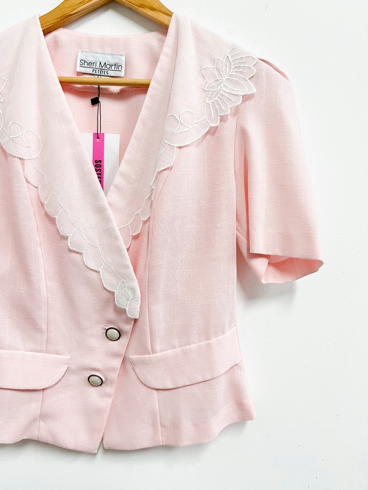 Saco rosado con bordado - Talla S