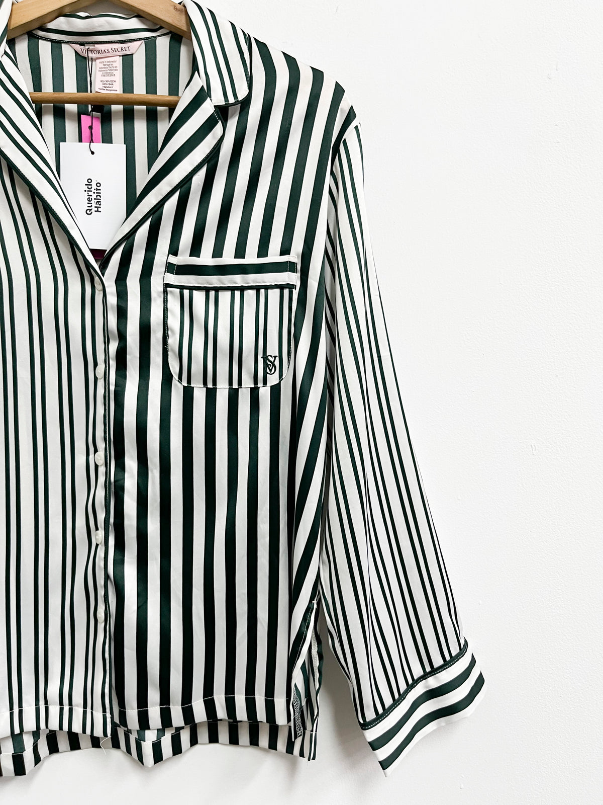 Blusa blanca con rayas verdes - Victoria Secret - Talla XS