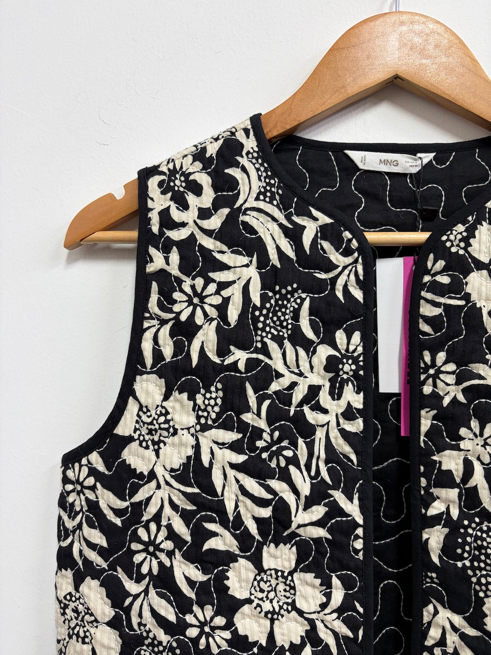Chaleco negro estampado flores - Mango - Talla M