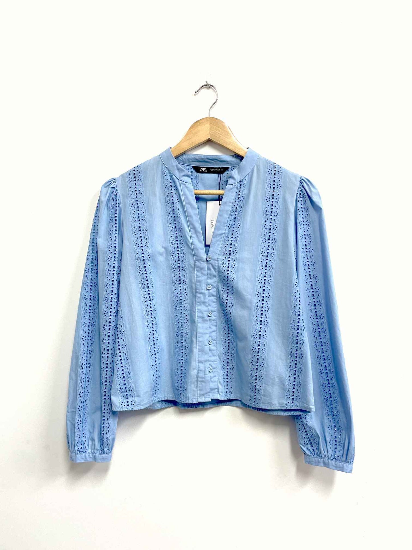 Blusa celeste bordada - Zara - Talla S